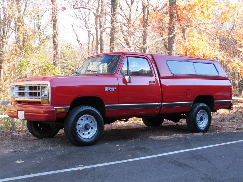 1989 Dodge Ram.jpg