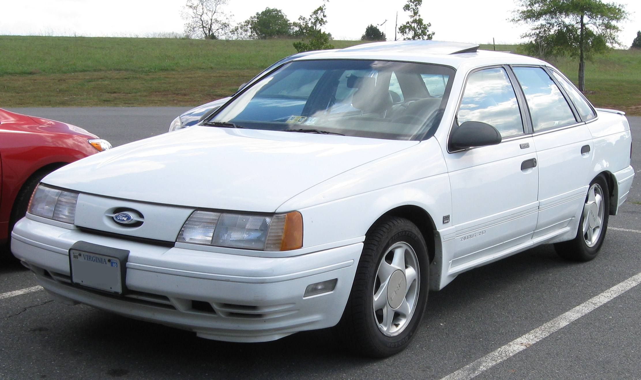 1st_Ford_Taurus_SHO_--_10-03-2009-955402001.jpg