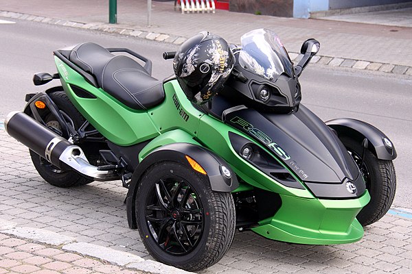 600px-Can-Am_Spyder_RSS_(02).jpg