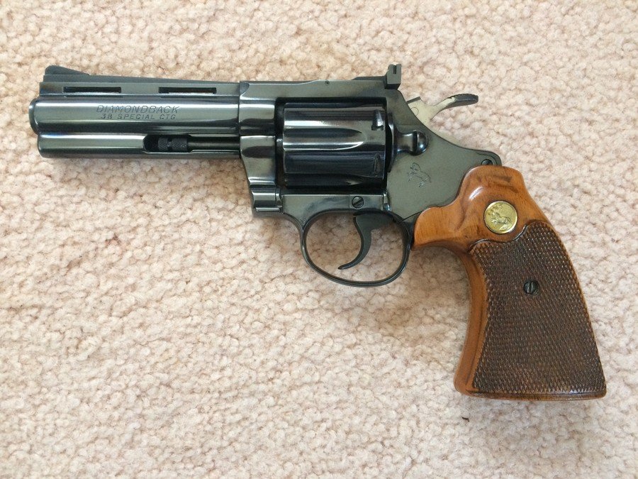 Colt_Diamondback_01_v_1483212635.jpg