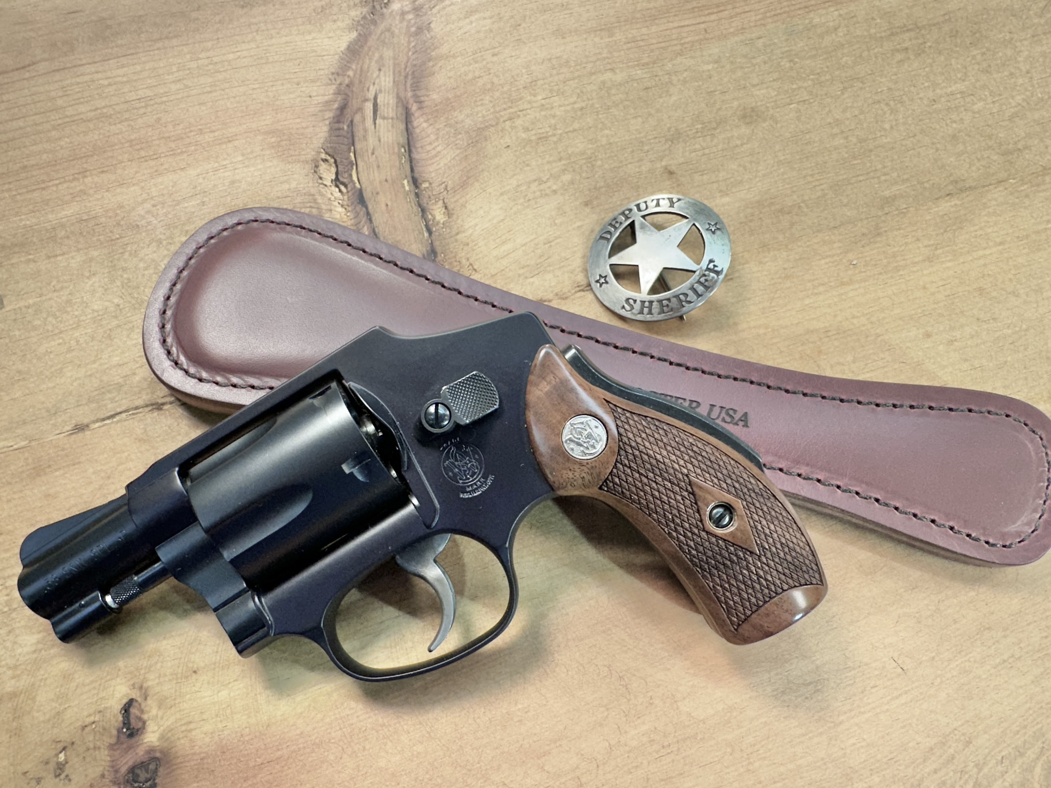 Smith & Wesson 42 (18).JPG