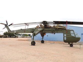 Sikorsky-CH-54A-Tarhe-55.jpg