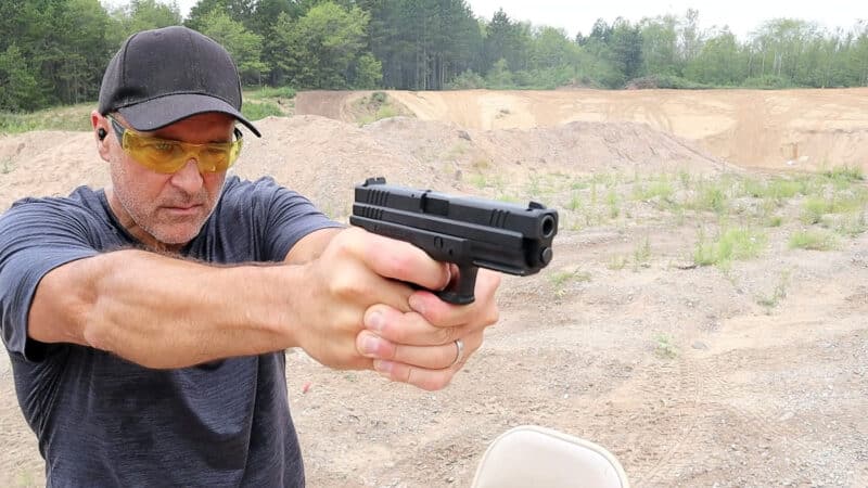 10mm vs. .40: Was the FBI Wrong (or Right) About This? - The Armory Life