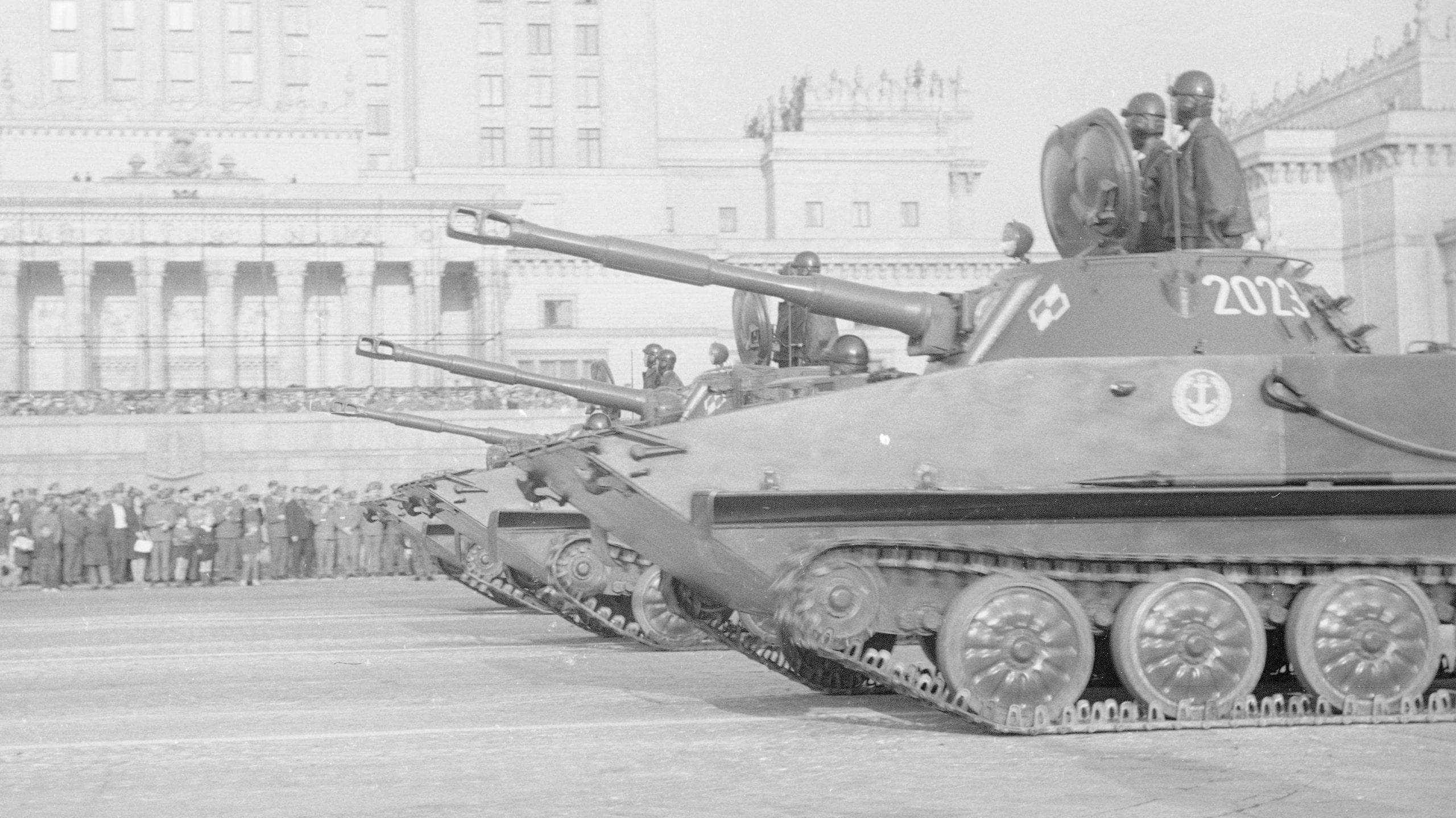 Soviet PT-76 — Fully Amphibious Light Tank | True Republican