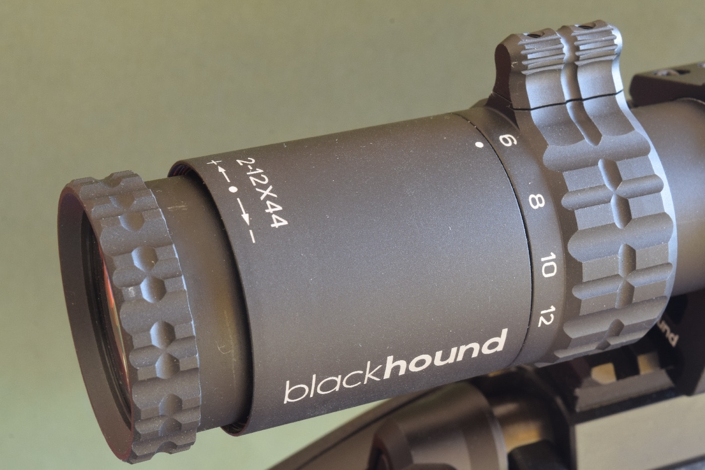 blackhound variable power rifle scope on waypoint