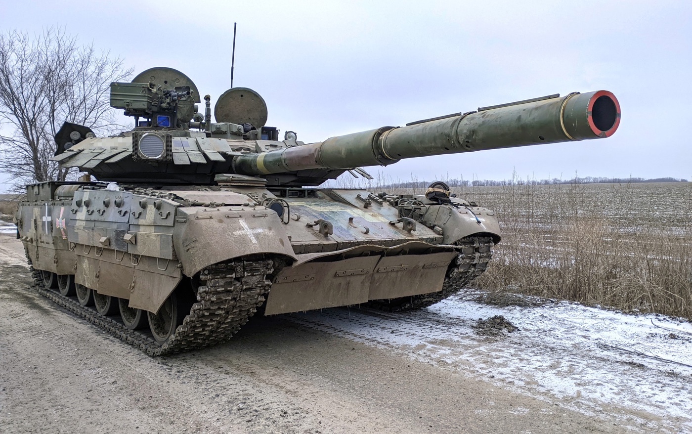 This photo shows a T-84U-tank. According to the the Ministry of Defence of Ukraine it is in current service fighting the invading Russian Army as part of the 3rd Tank Brigade in eastern Ukraine.