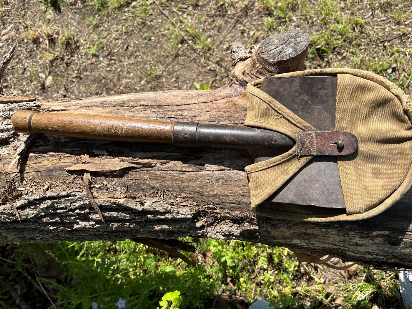 entrenching tool captured with the Type 53 carbine