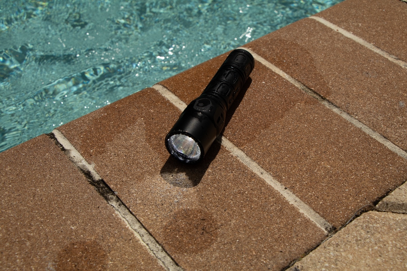 Surefire G2X Tactical flashlight waterproof testing