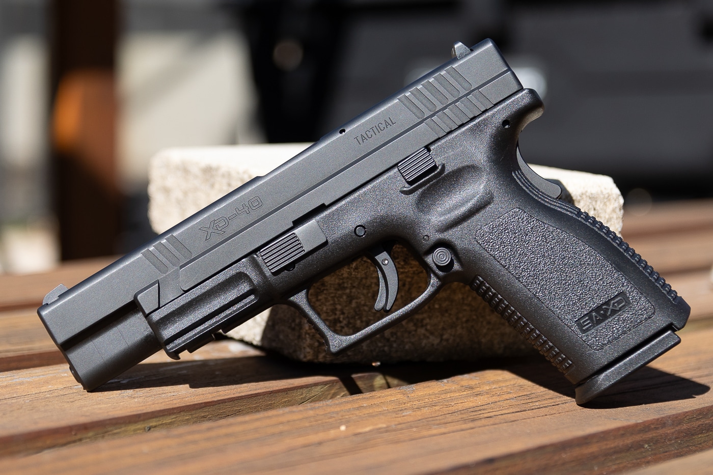 With up to 12 rounds of 40 S&W the XD40 Tactical was the writer chosen test gun for his ammunition testing protocol to decide the 9mm vs 40 S&W debate. Does 12 of .40 beat 17 rounds of 9mm?