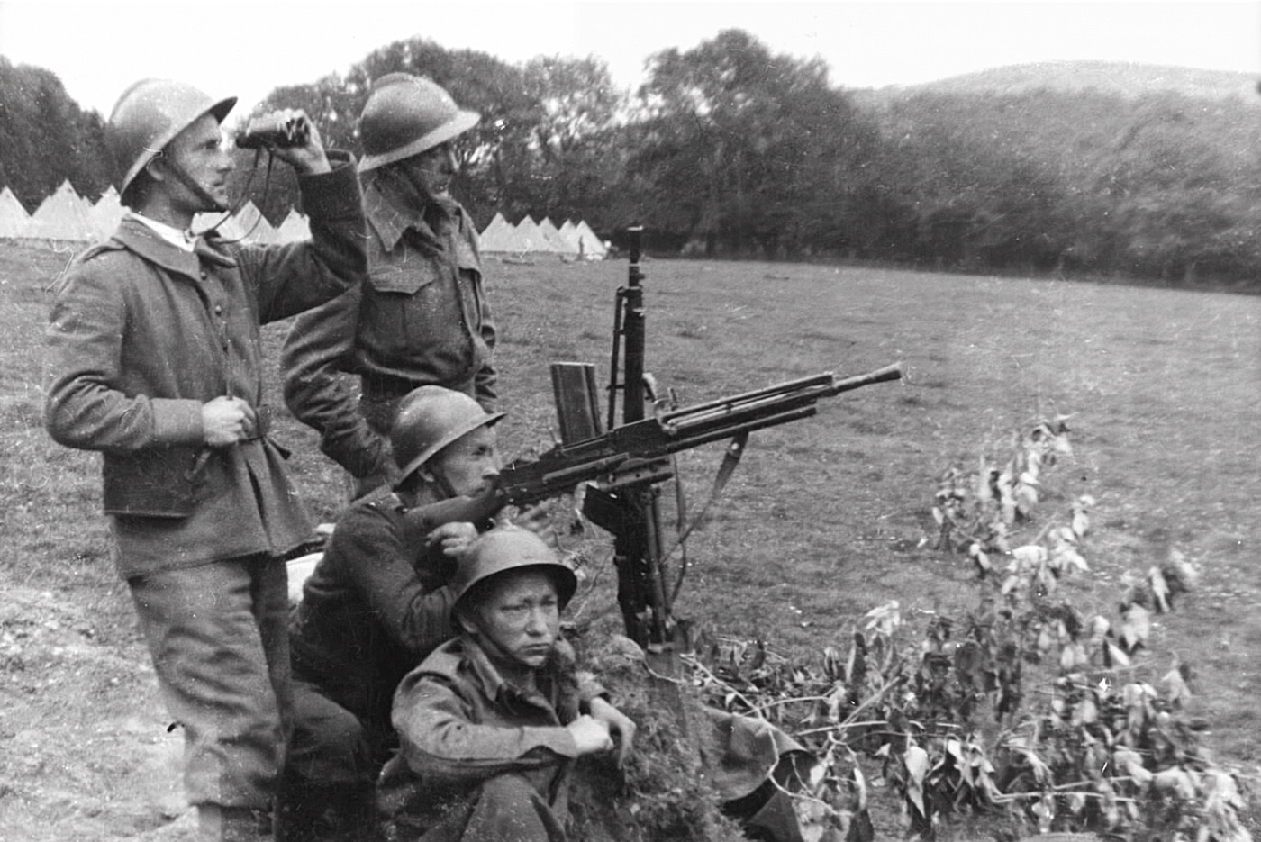 Polish troops in the French Army with FM 24-29 machine gun