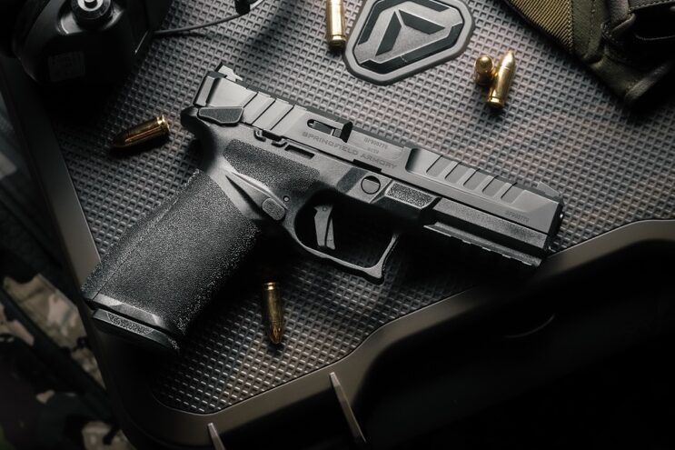 Echelon 9mm pistol with manual safety