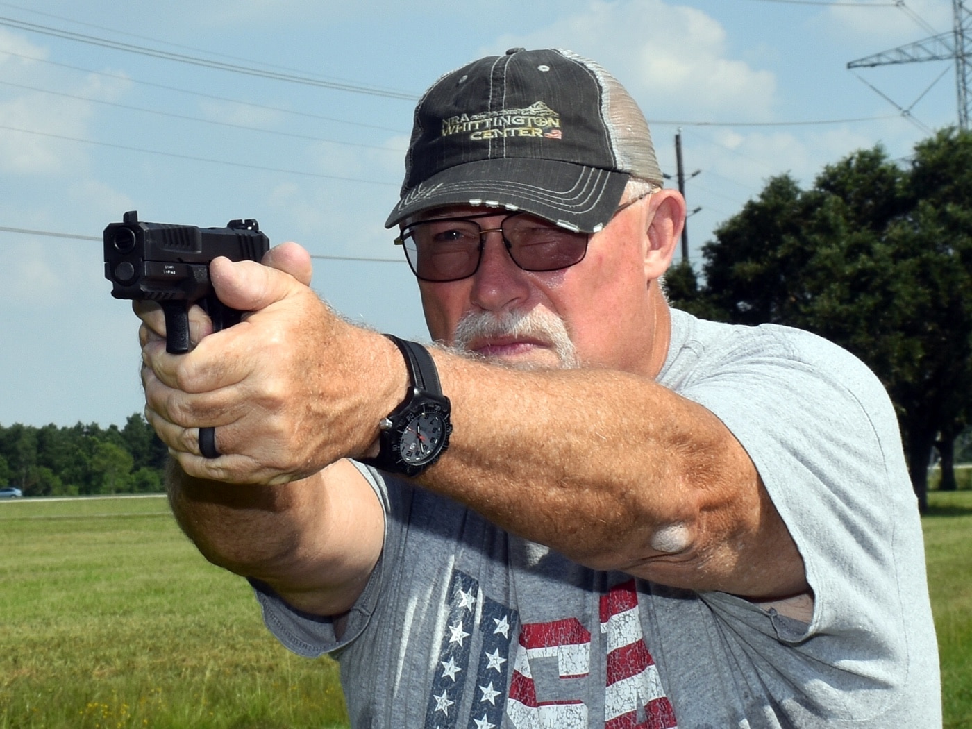 author shooting the Springfield Armory Echelon 4-5F with a manual safety