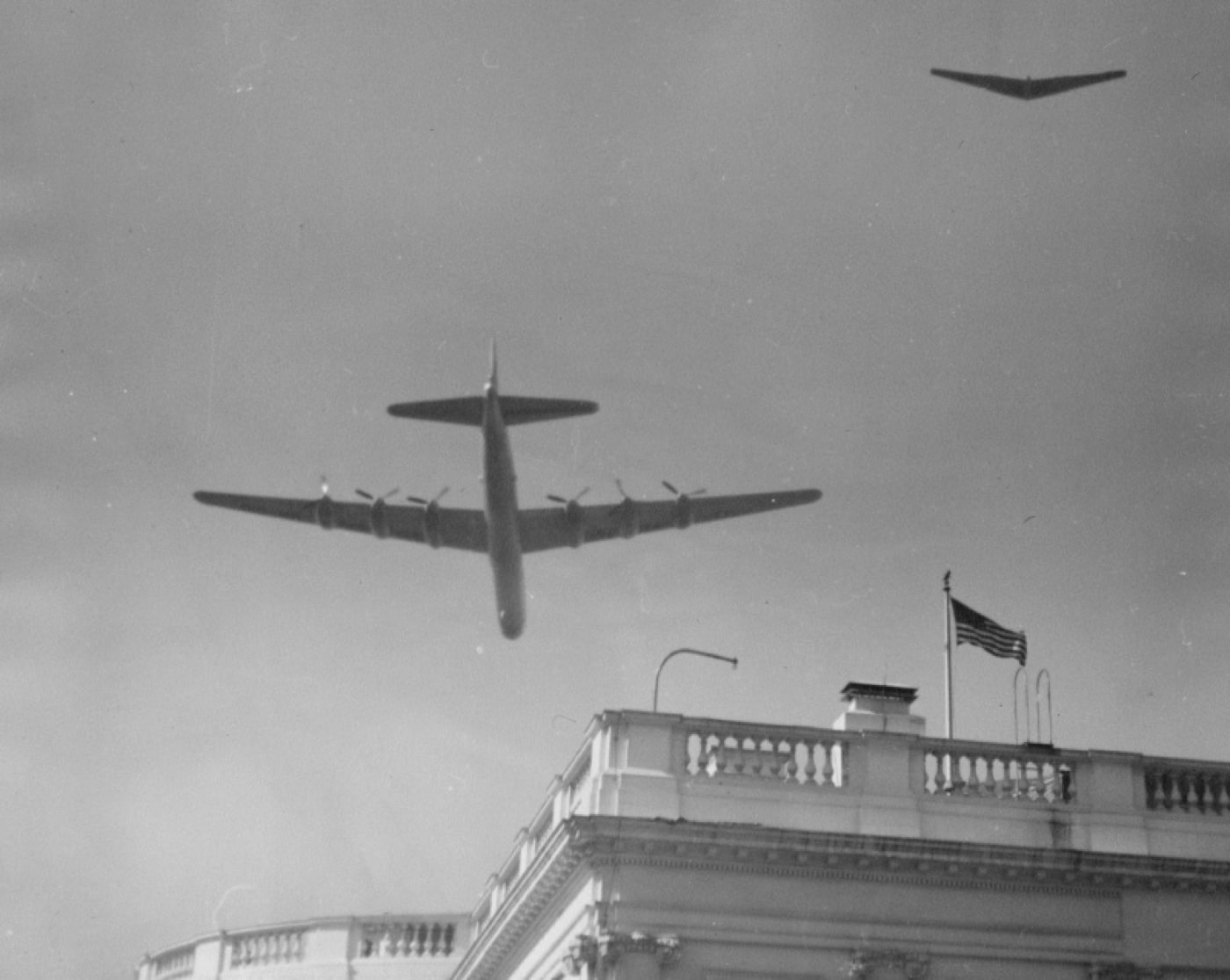 B-36 and YB-49 Flying Wing fly over White House in Washington DC