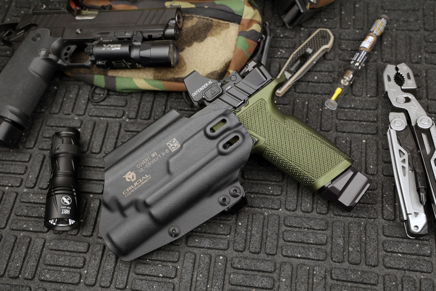 Crucial Concealment Universal Light holster with Springfield Armory Echelon