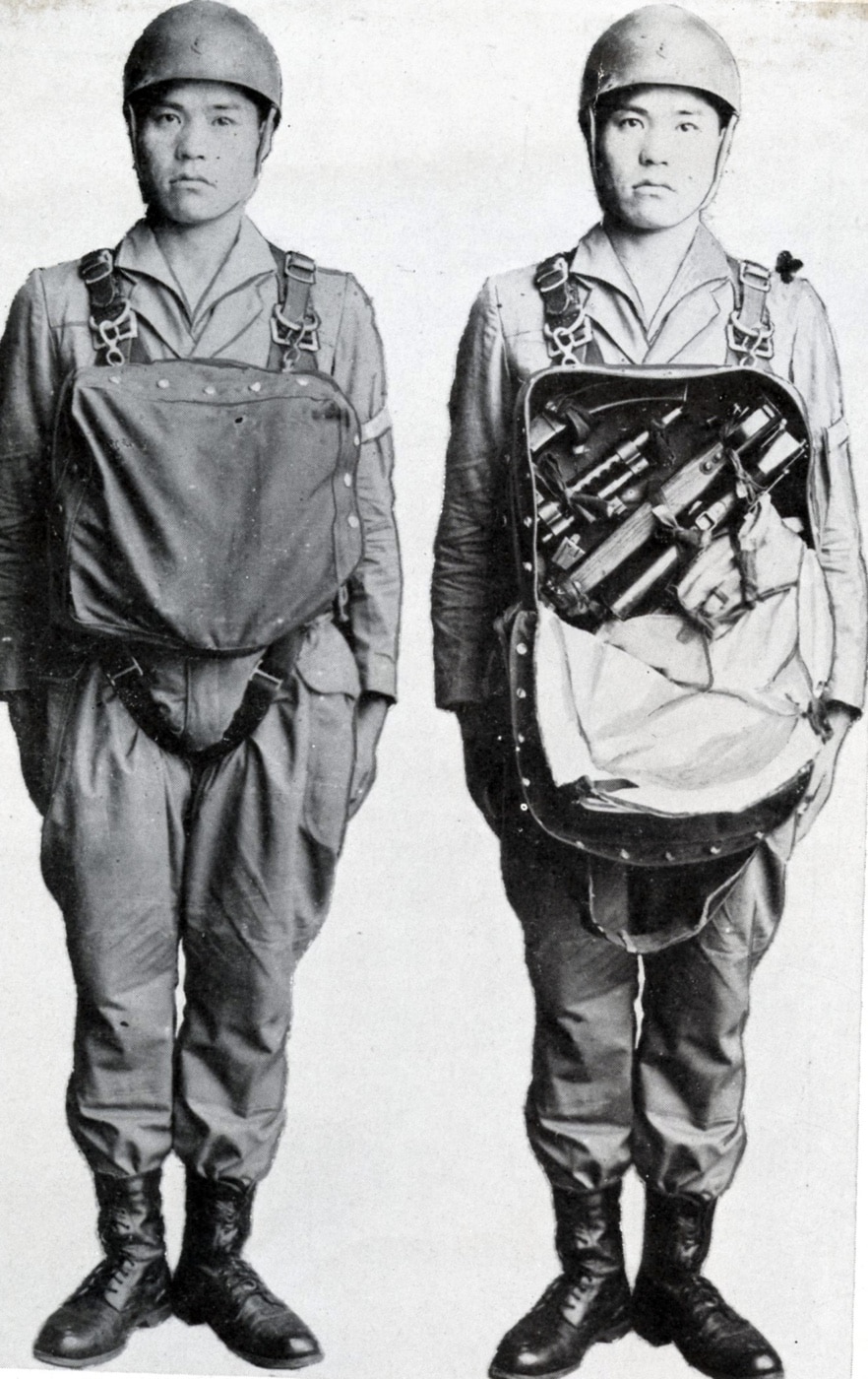 Japanese paratroopers with folding Type 100 submachine guns