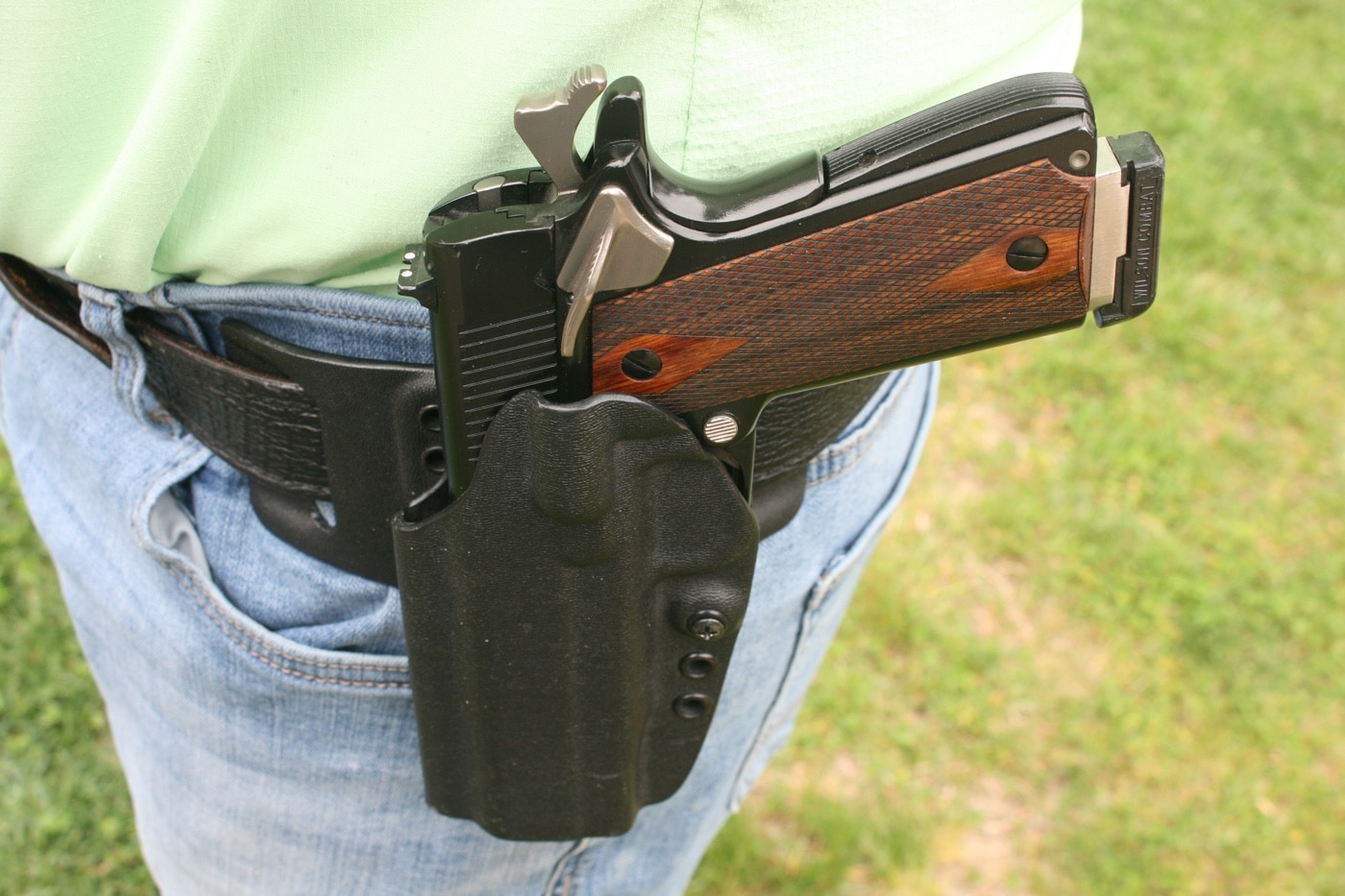 concealing a pistol in OWB holster