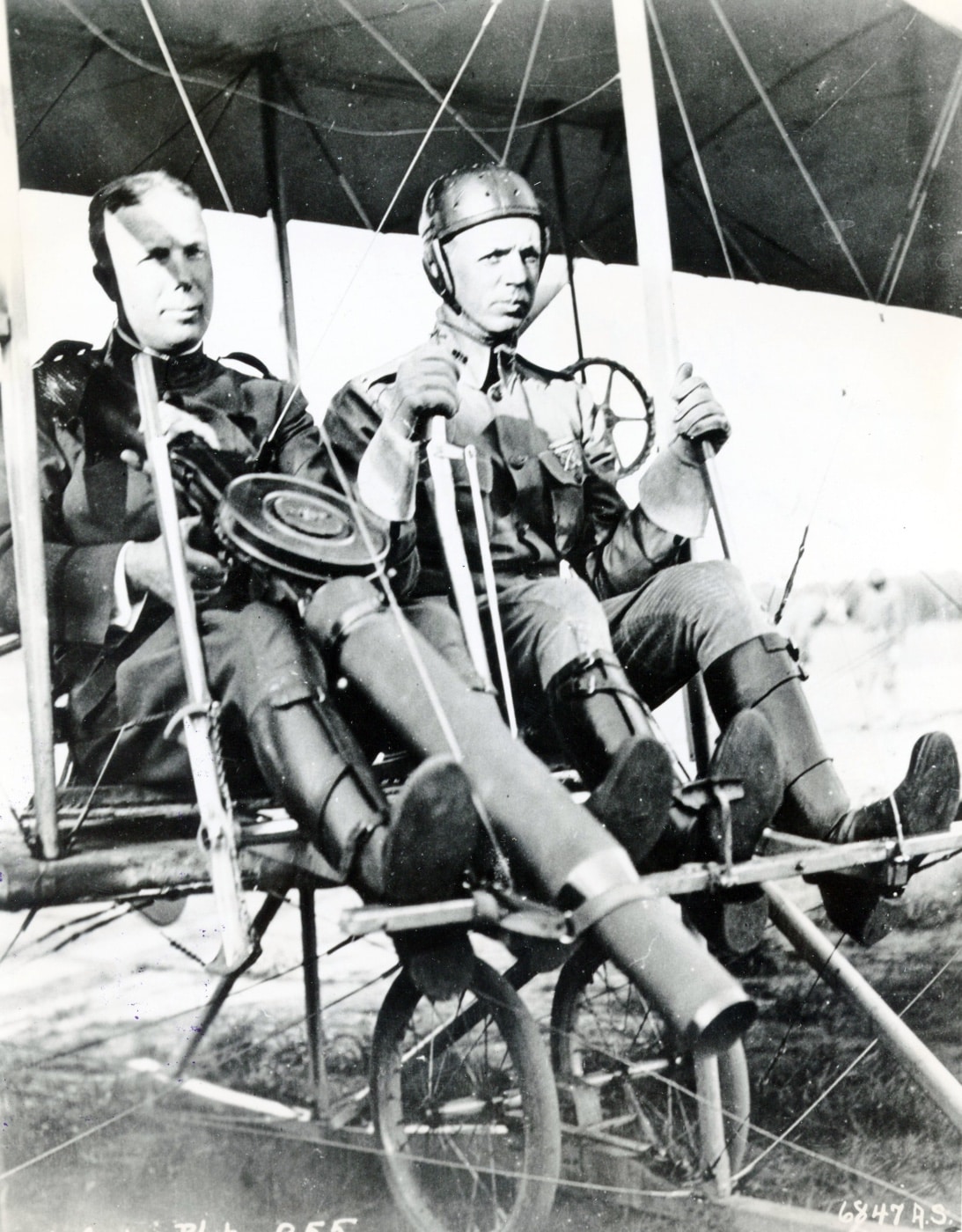 first machine gun in airplane Lewis gun test 1912