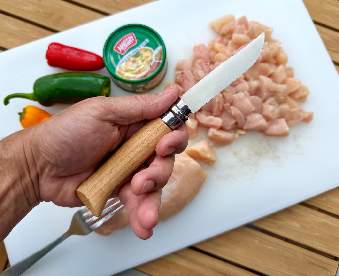 testing the Opinel No 8 knife in kitchen