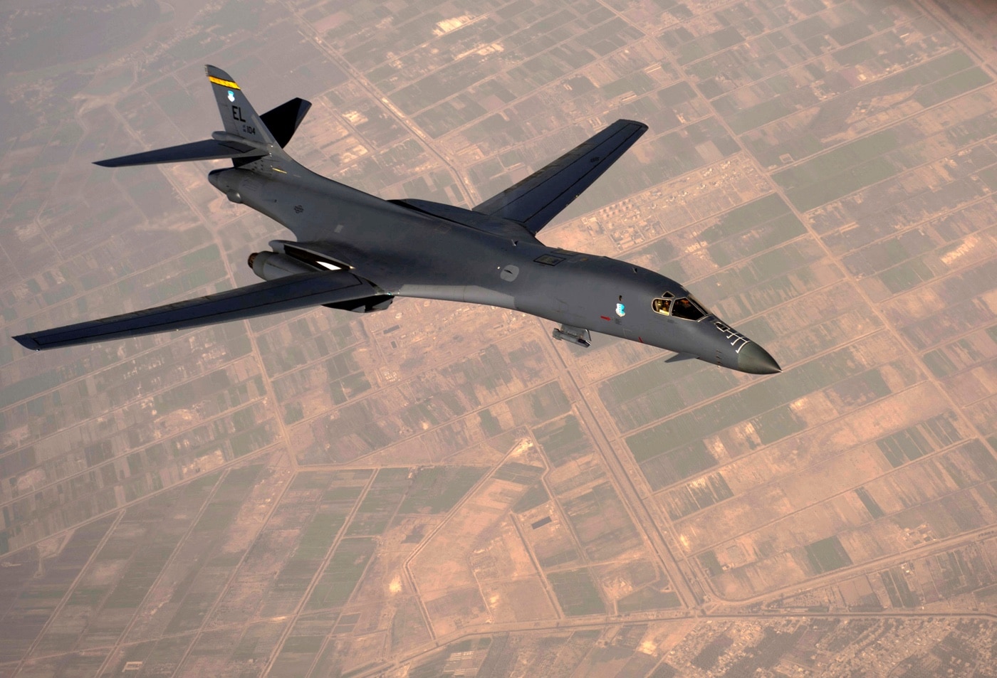 B-1B flies over Iraq during Operation New Dawn