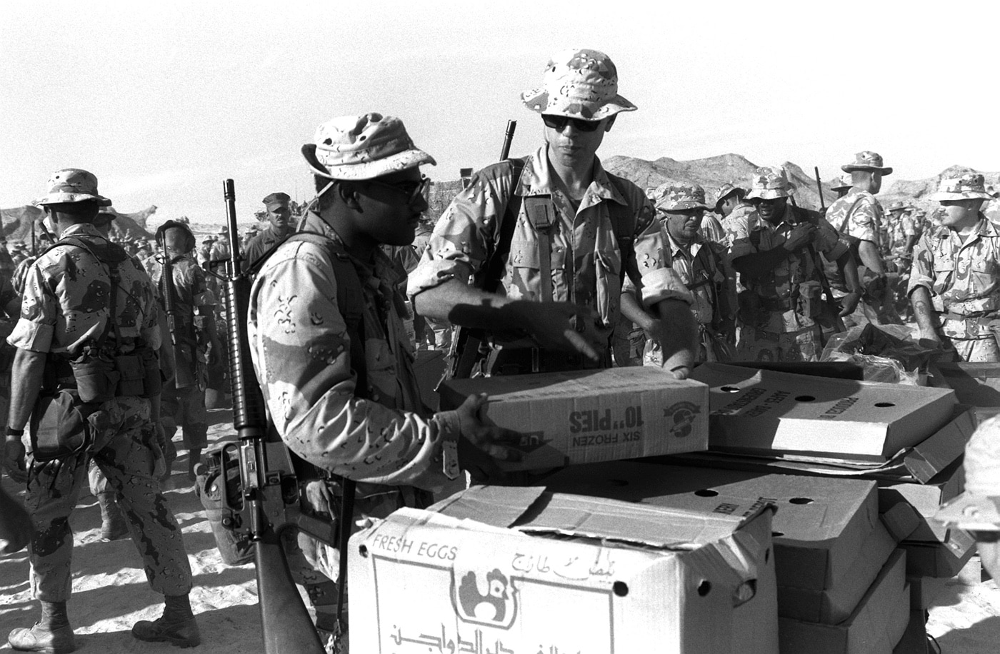 Task Force Ripper Thanksgiving dinner 1st Marine Division Operation Desert Shield 1990