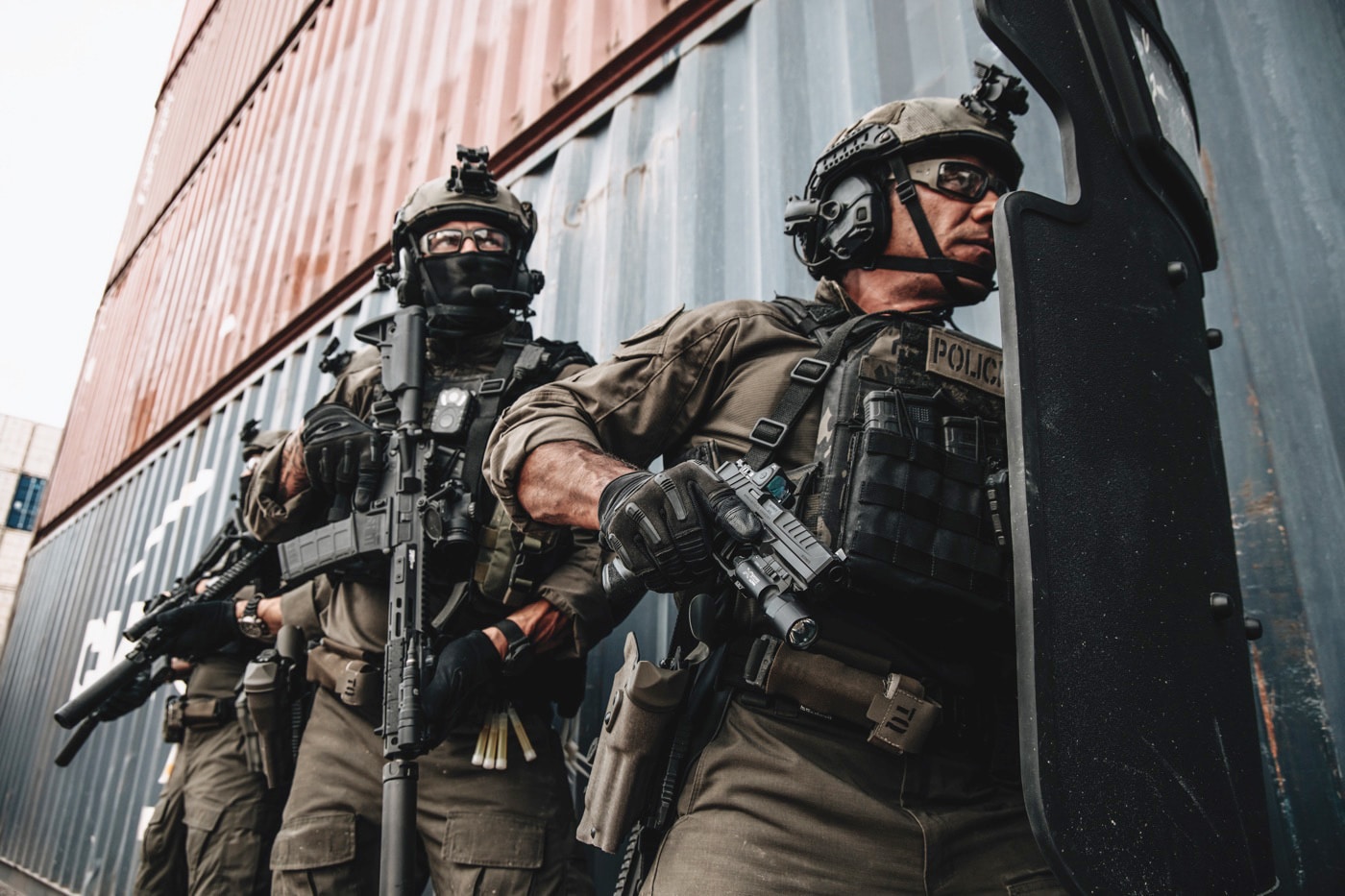 SWAT team stacks up with Springfield Armory Echelon pistol